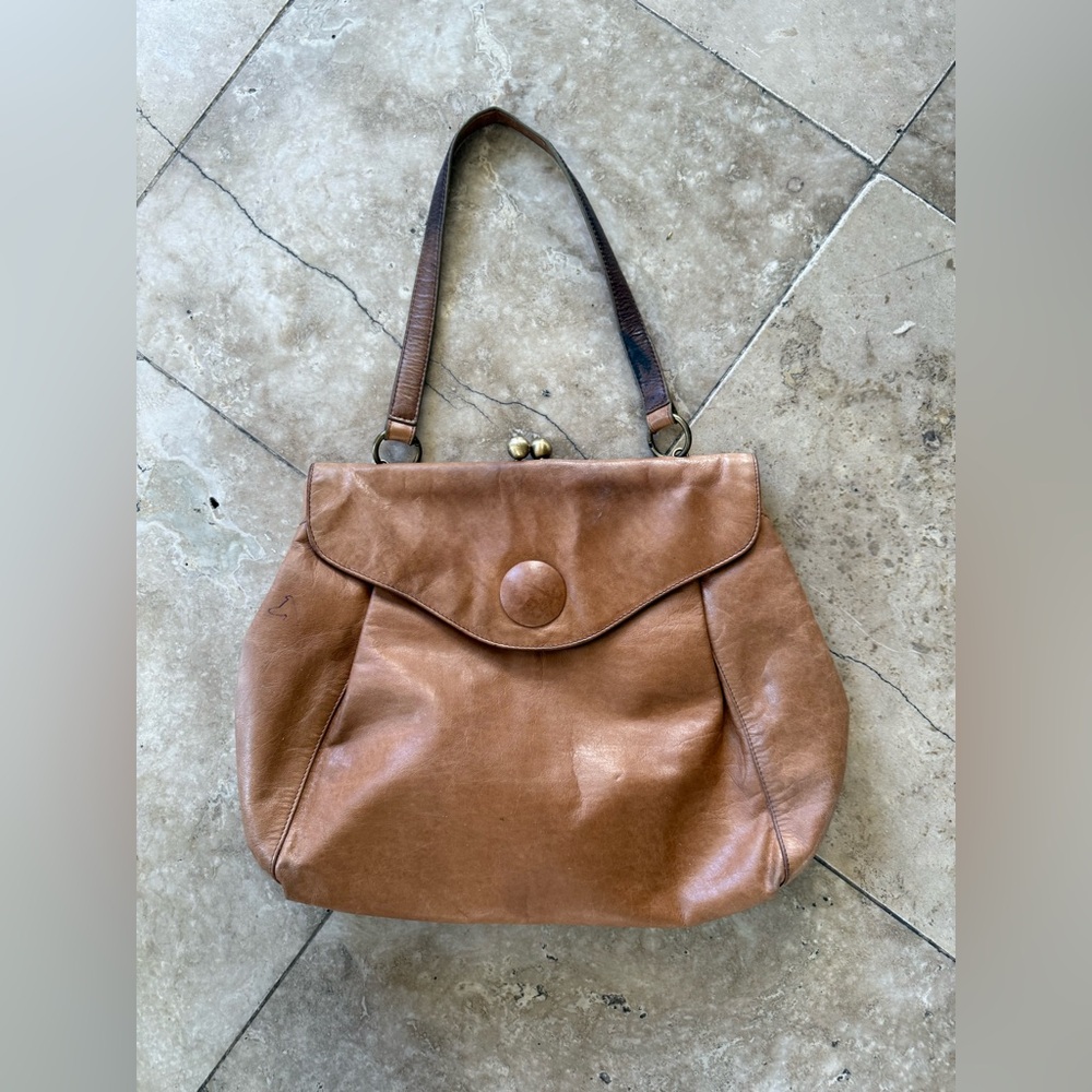 HOBO vintage international leather kiss, lock bag preowned very good condition - Picture 6 of 15